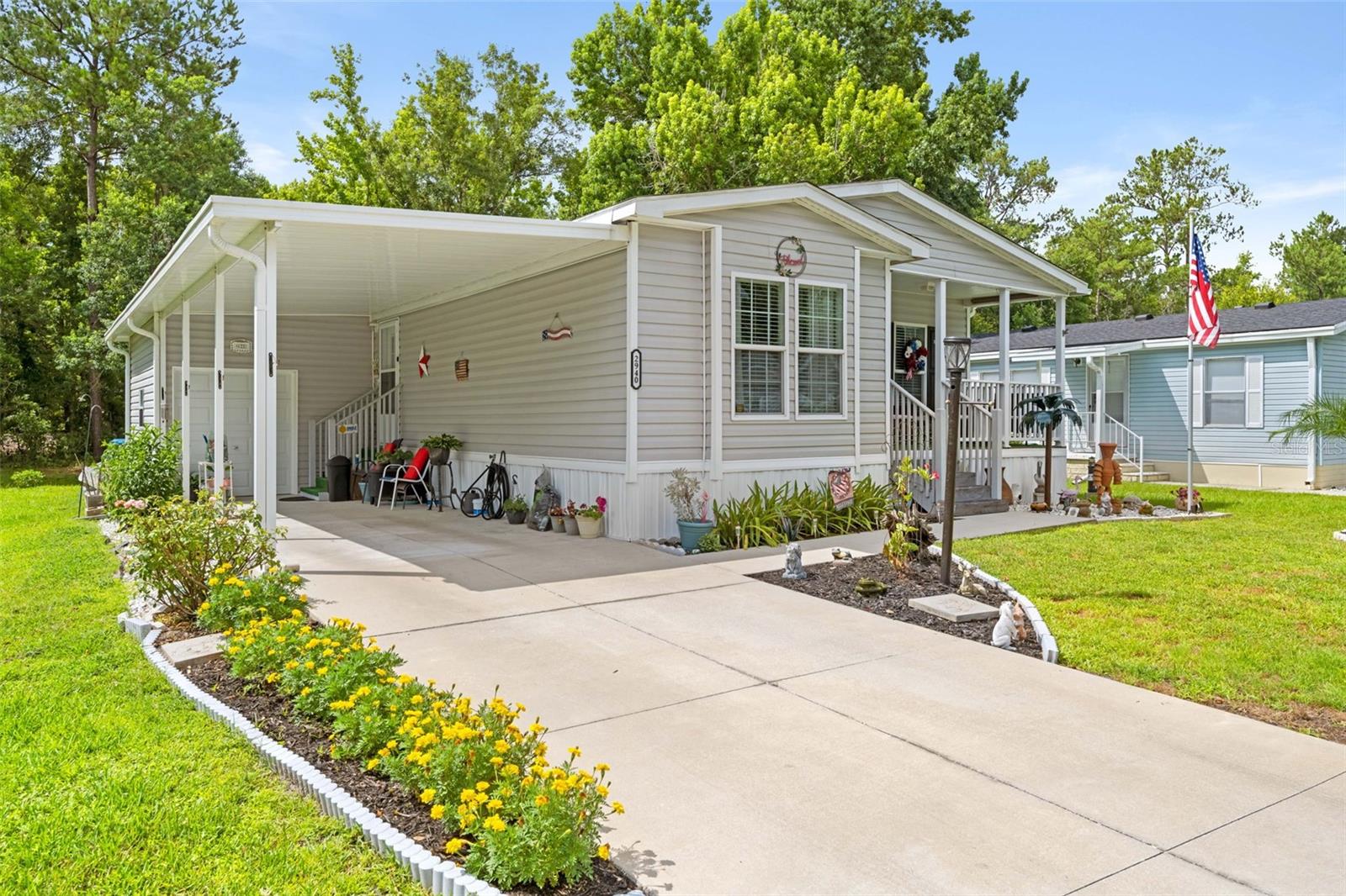 2940 KINGSWOOD CIRCLE