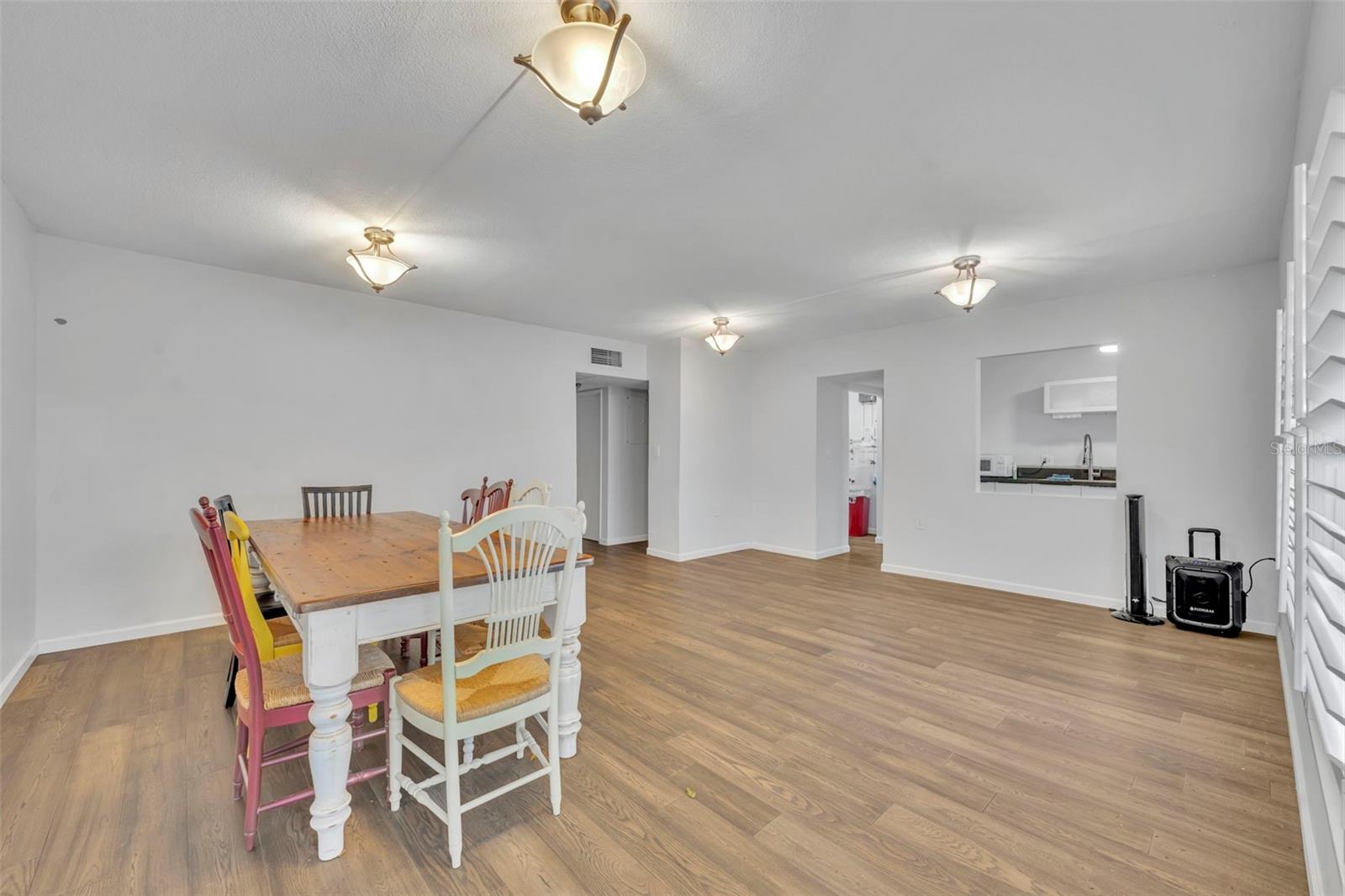 MAITLAND HARBOUR APTS - Residential