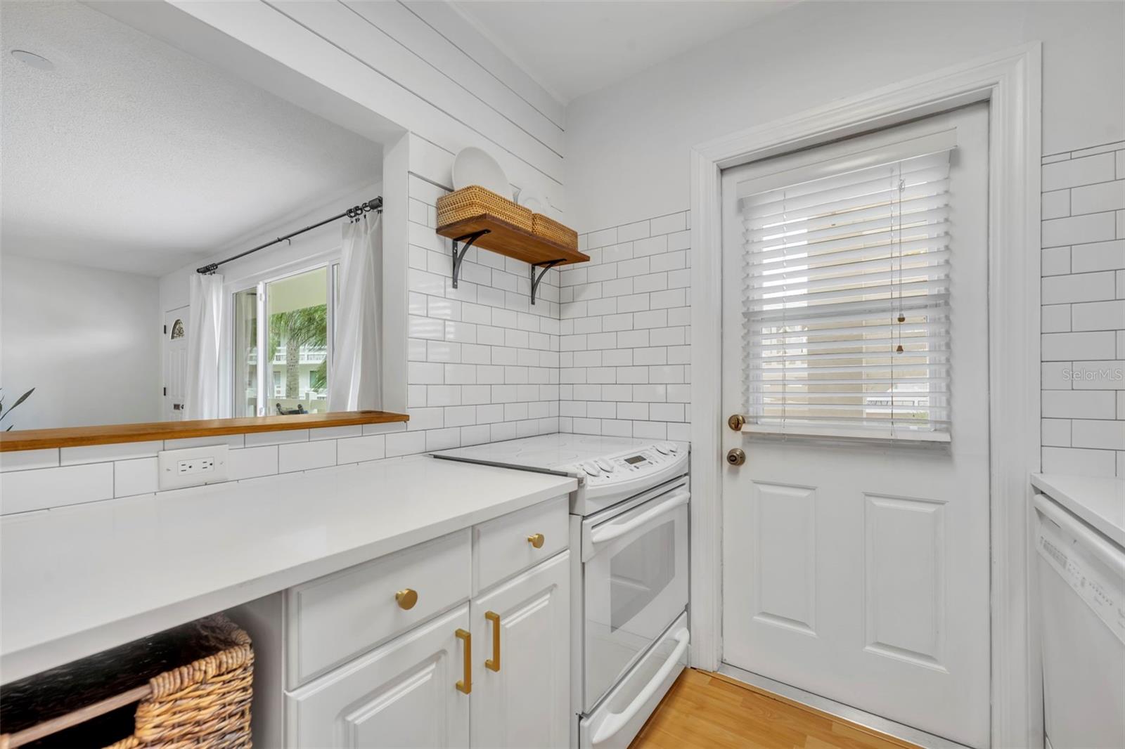 MAITLAND HARBOUR APTS - Residential