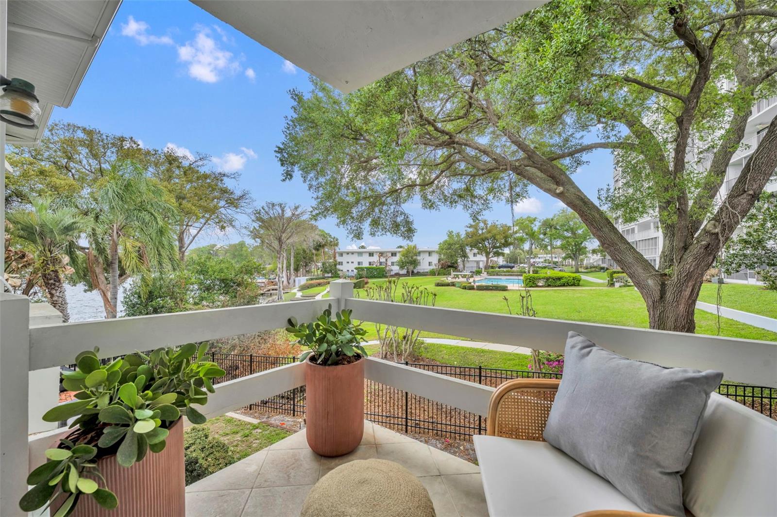 MAITLAND HARBOUR APTS - Residential