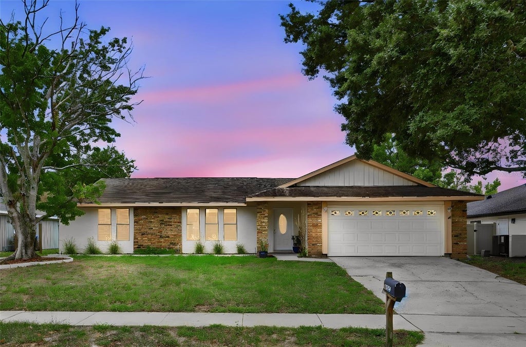 Photo of 7320 Wethersfield Drive, Orlando, FL 32819 (MLS # O6445832)