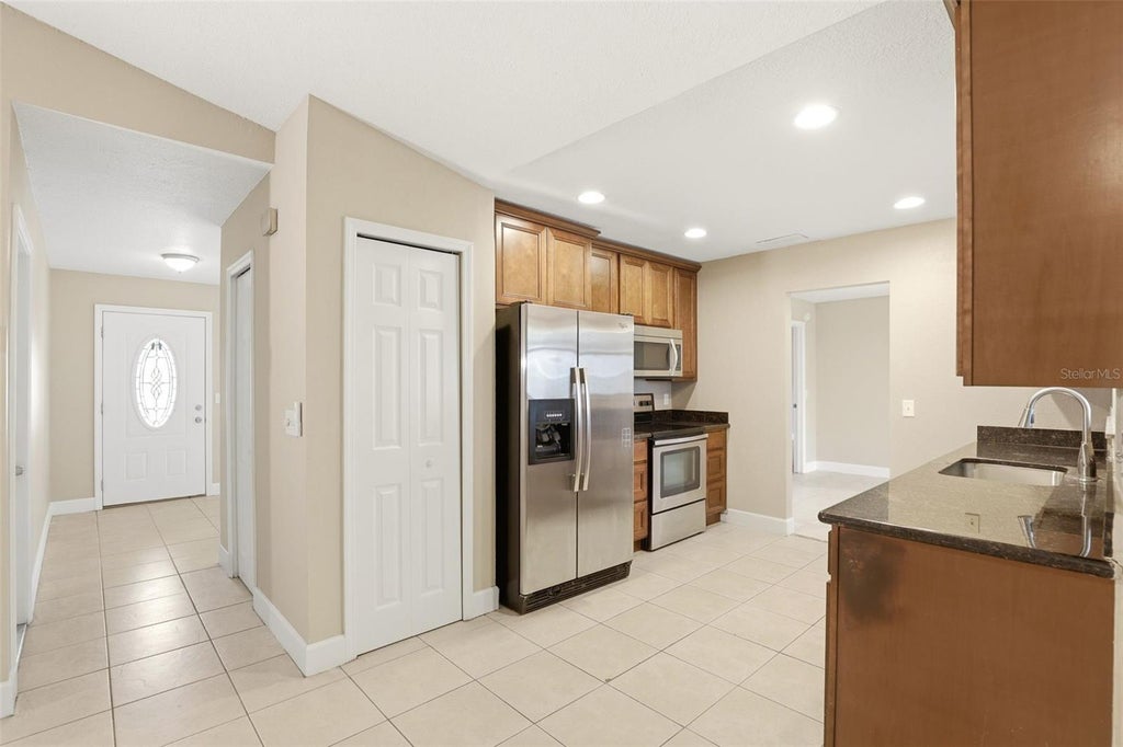 Photo of 7320 Wethersfield Drive, Orlando, FL 32819 (MLS # O6445832)