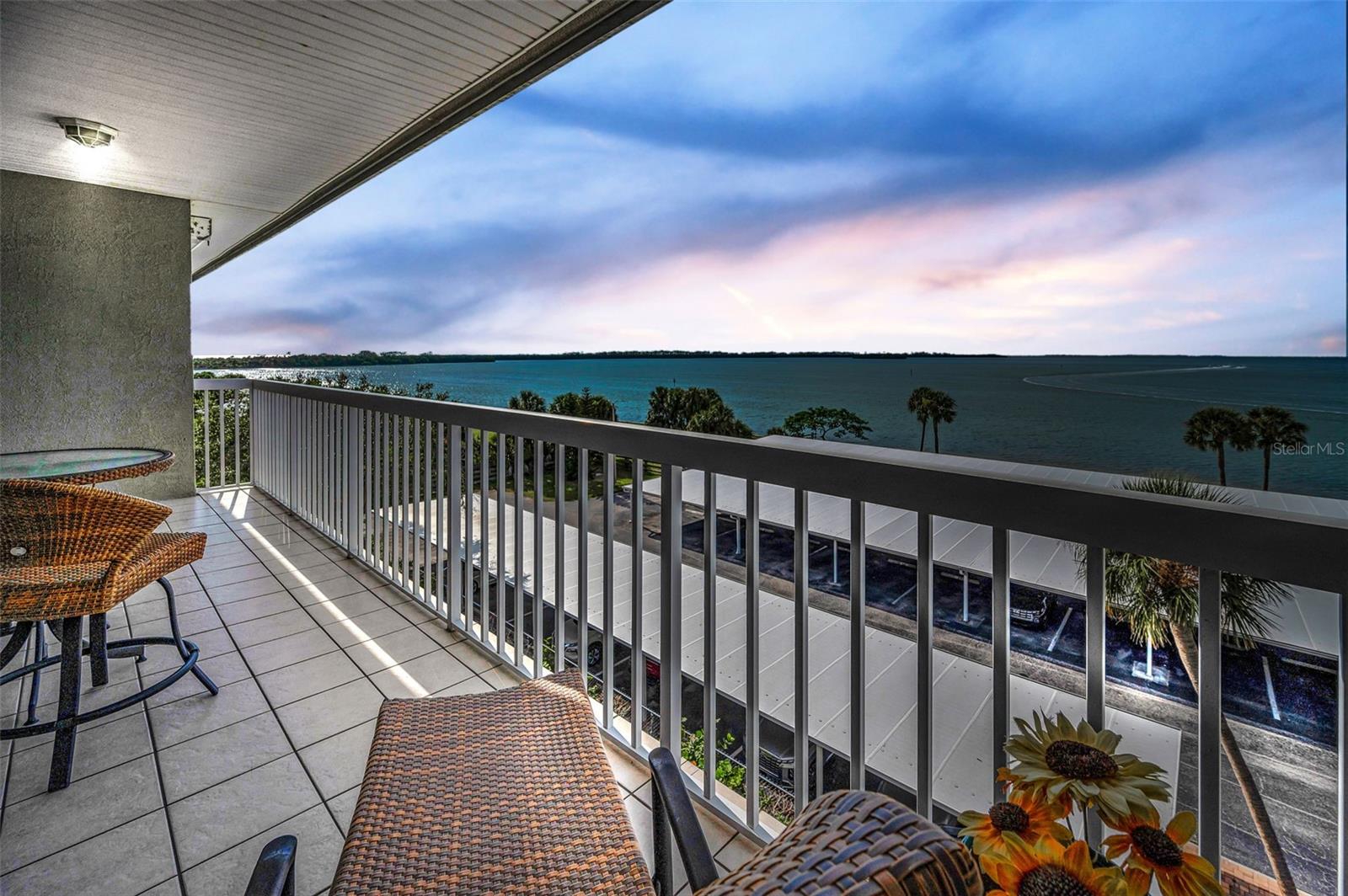 7 ISLAND PARK PLACE 402
