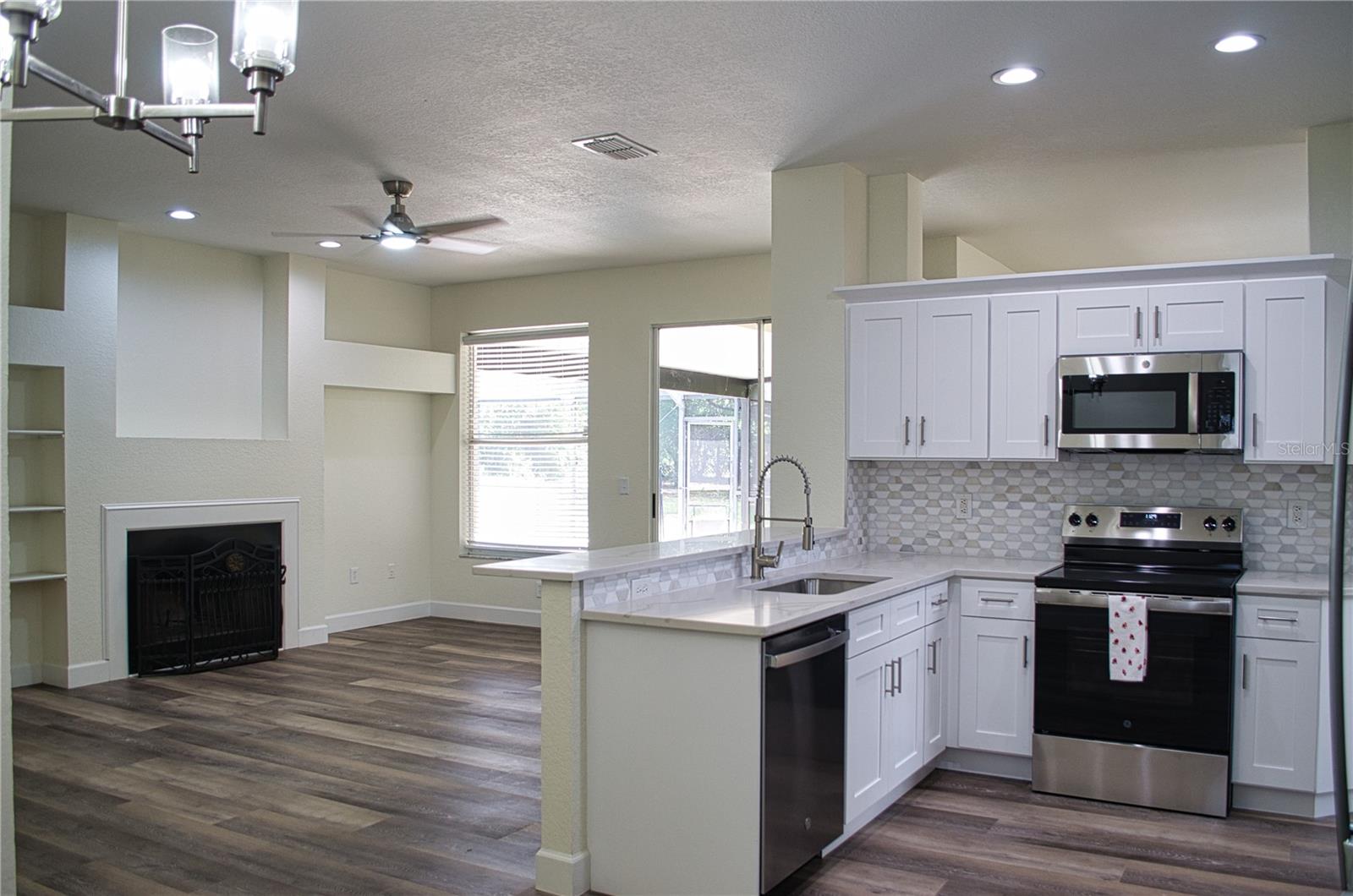 3405 SILVER GLEN COURT