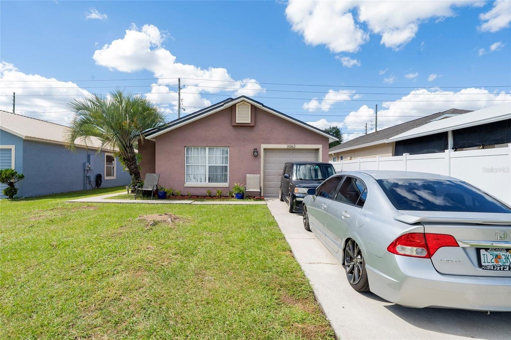 Photo of 2062 Tropic Bay Court, Orlando, FL 32807 (MLS # S5160292)