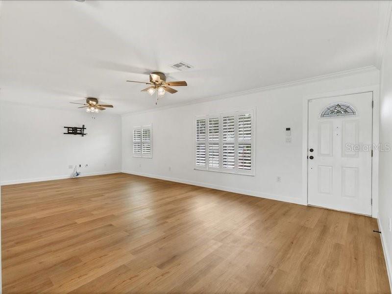3328 KINGSWOOD DRIVE