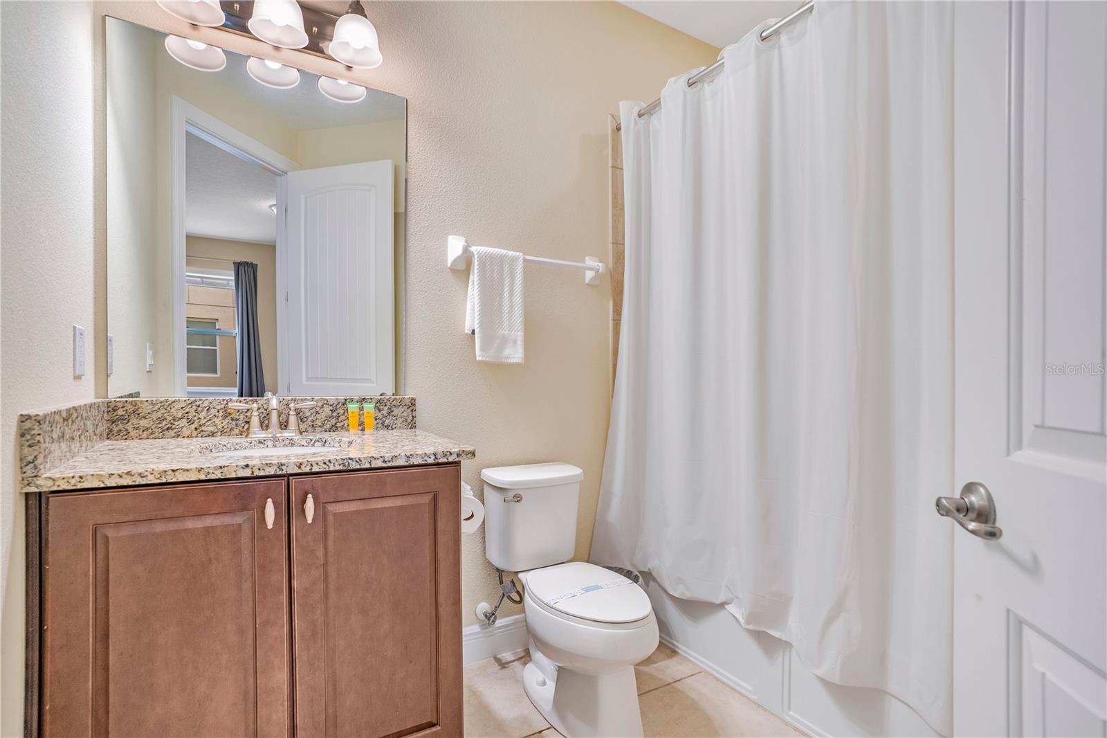 REUNION WEST PH 1 WEST & AMENT CTR RPLT - Residential