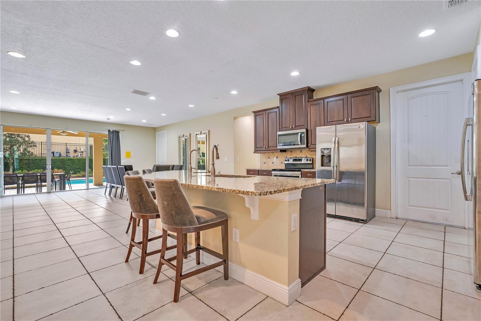 REUNION WEST PH 1 WEST & AMENT CTR RPLT - Residential