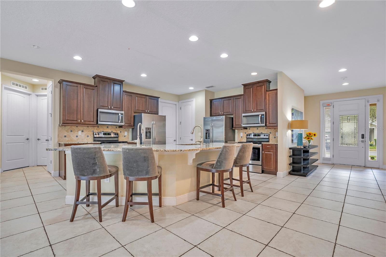 7616 BROOKHURST LANE