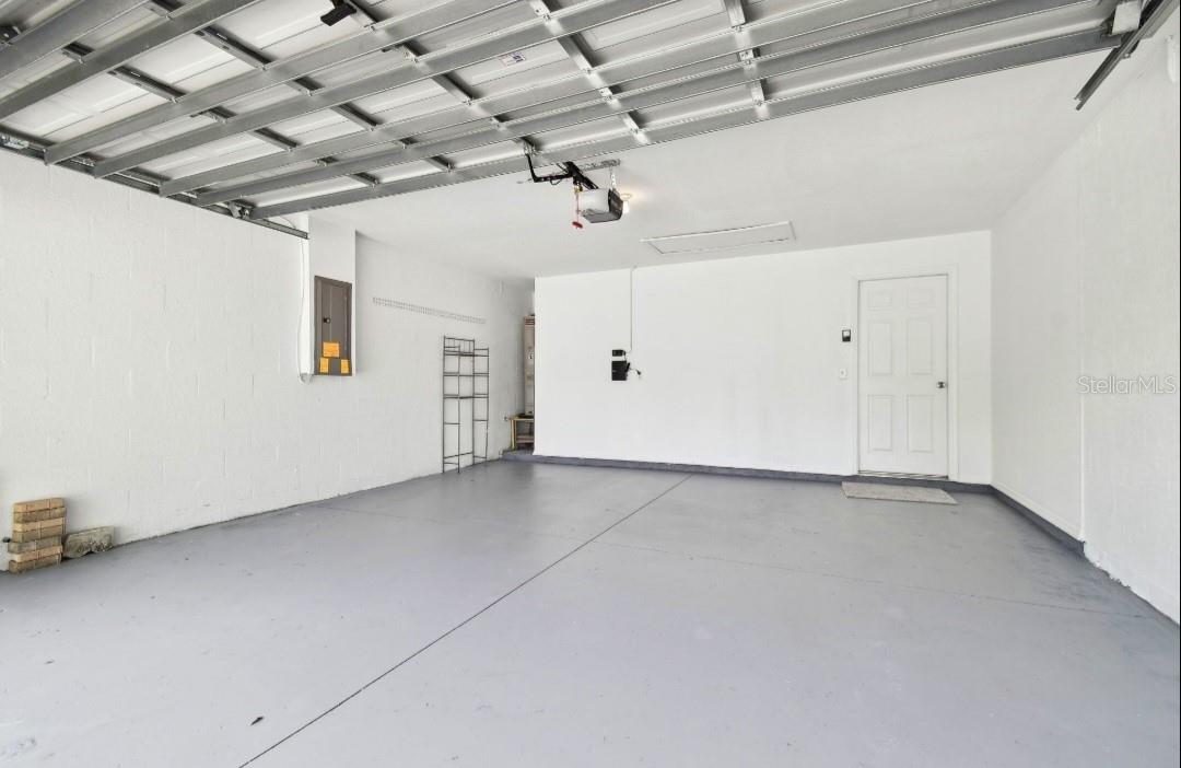 ASHLEY LAKES PH 01 - Residential