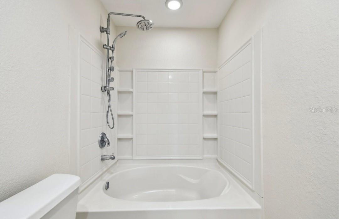 ASHLEY LAKES PH 01 - Residential
