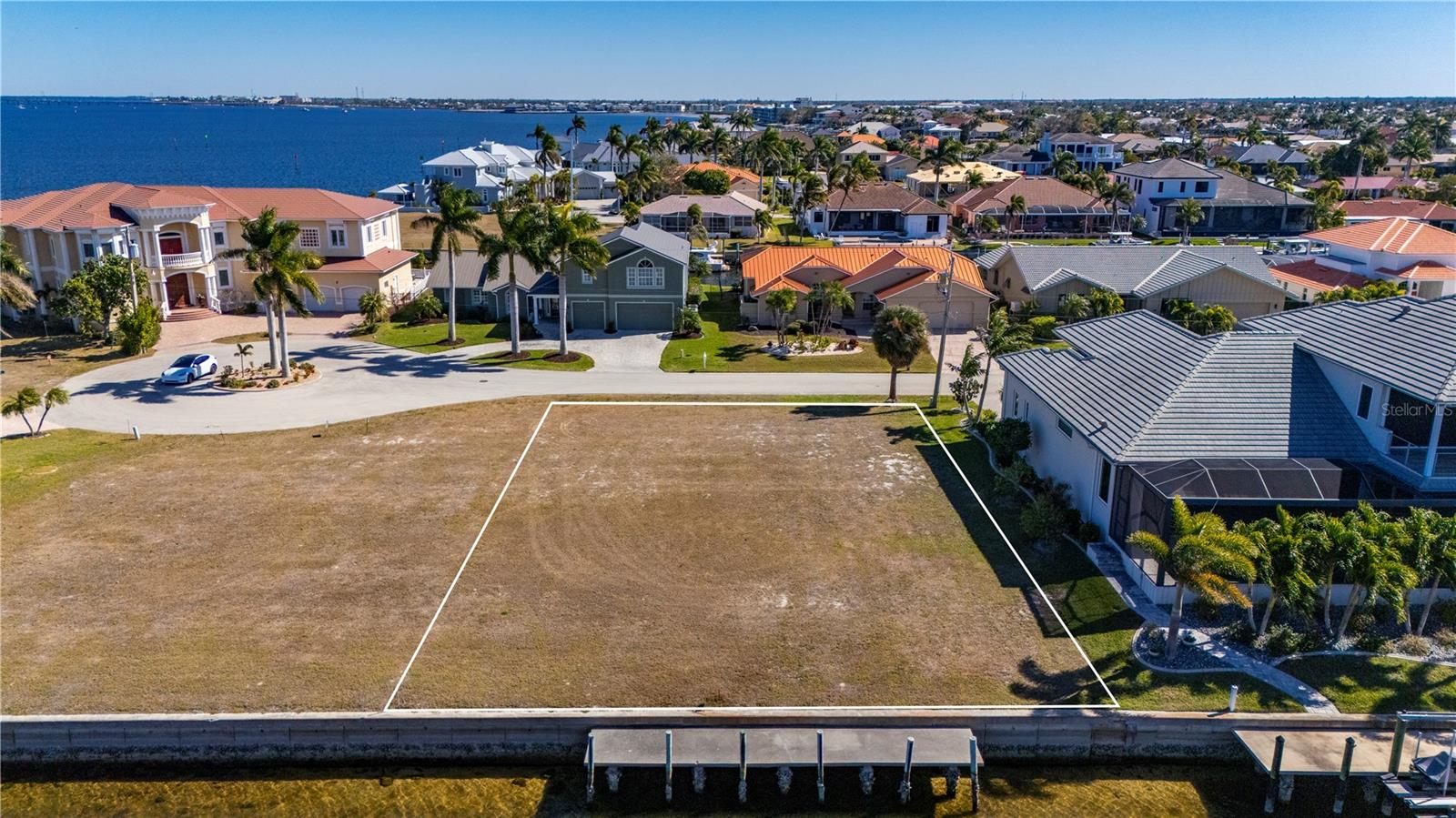 PUNTA GORDA ISLES SEC 04 - Land