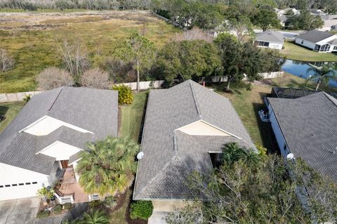 A home in LAKELAND