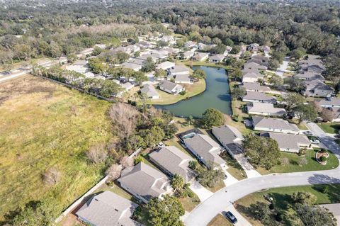 A home in LAKELAND