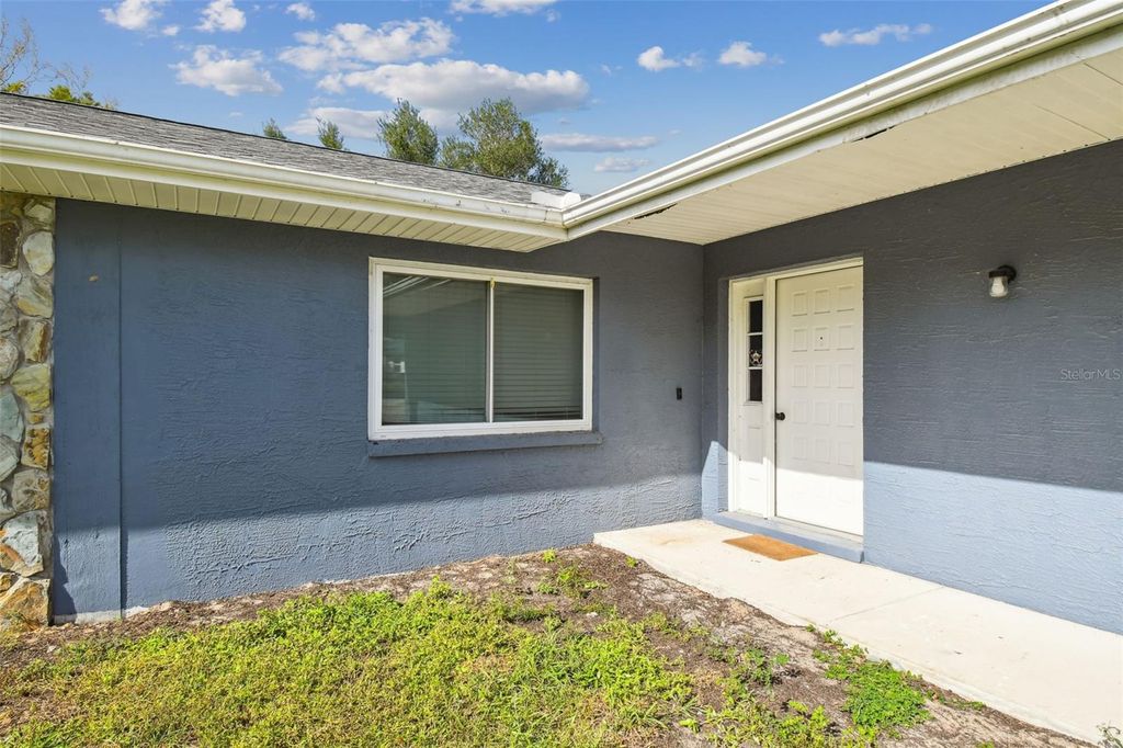 Photo of 7130 Lexington Circle, Brooksville, FL 34602 (MLS # TB8432941)