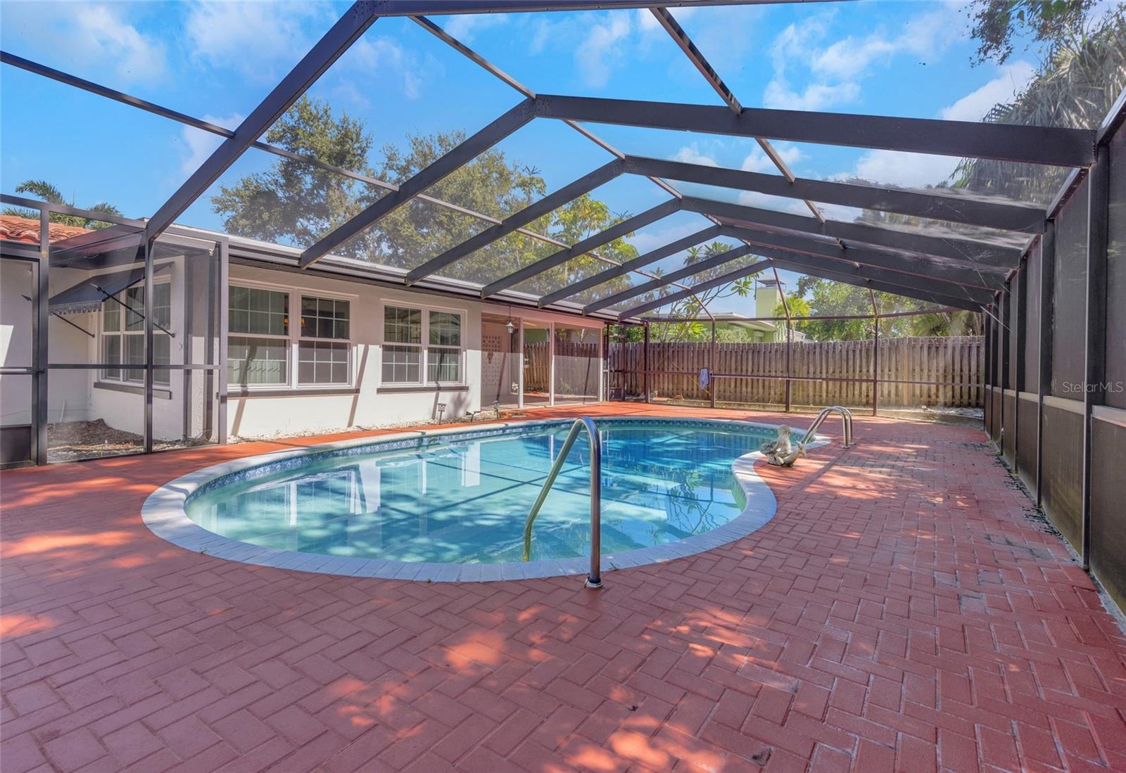 251 S GARDEN CIRCLE