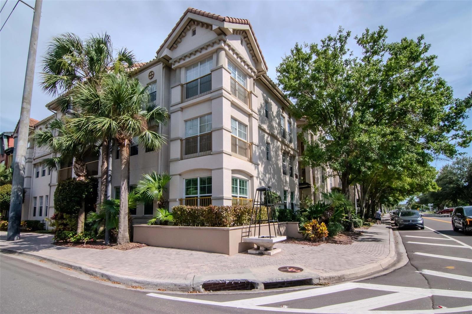 Fantastic top floor condo with one reserved parking space on the same level as the home in The Madison at SoHo perfectly located in the
center of South Tampa and walkable Hyde Park and Bayshore. where chic, modern living meets the irresistible charm of
South Tampa. This open-concept layout features the most spacious one-bedroom, one-bathroom floor plan available. Enjoy
resort-style amenities right at home—featuring a heated pool and spa, private cabanas, ample lounge seating, and two outdoor
grilling areas. Step outside and walk to everything including multiple grocery stores, cafés, dining, shopping, Bayshore Boulevard,
and Hyde Park Village. Close to downtown Tampa, Tampa General Hospital, Amalie Arena, the Riverwalk, and more. Tampa
International Airport, International Plaza, and additional top attractions are just a short drive away.