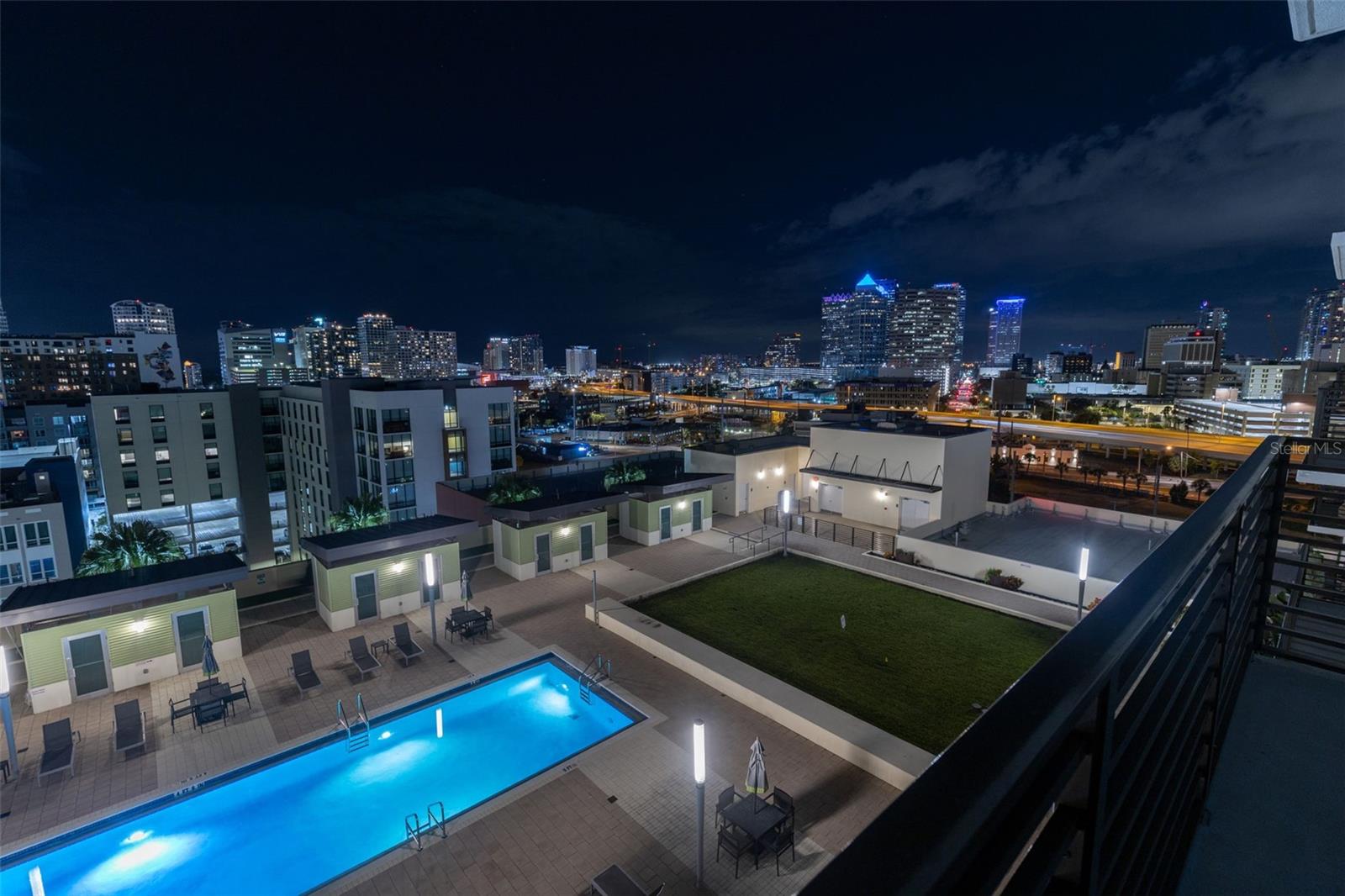 GRAND CENTRAL AT KENNEDY RESID - Residential