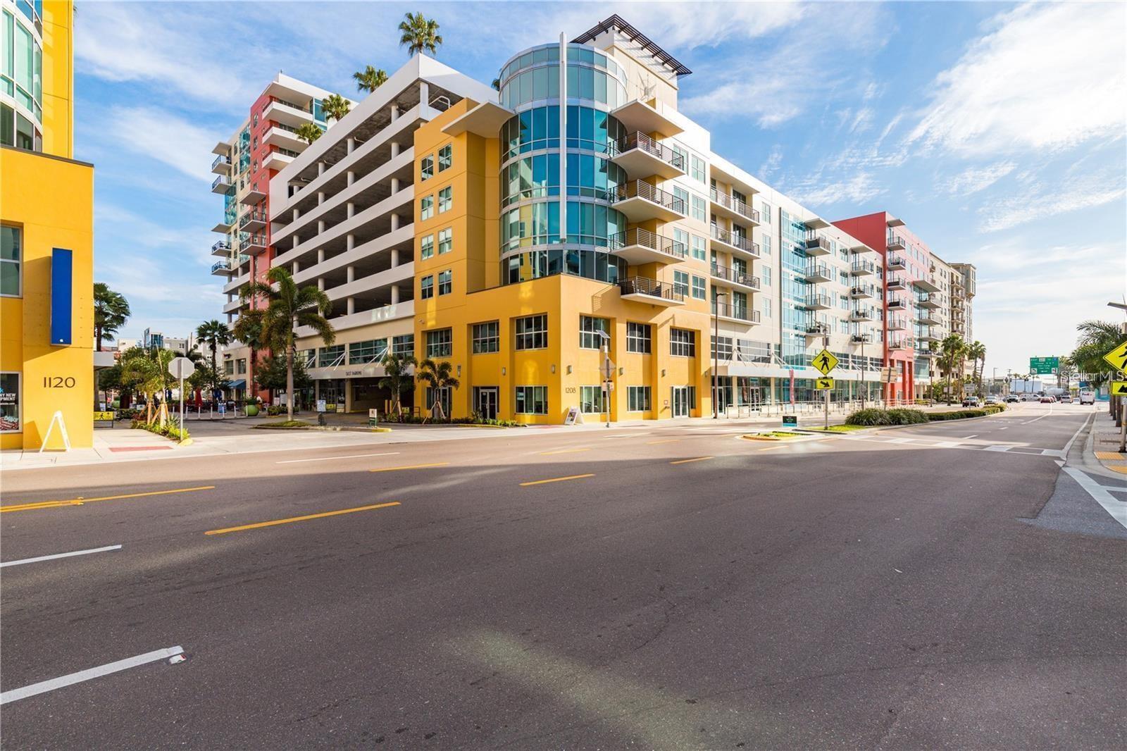 GRAND CENTRAL AT KENNEDY RESID - Residential
