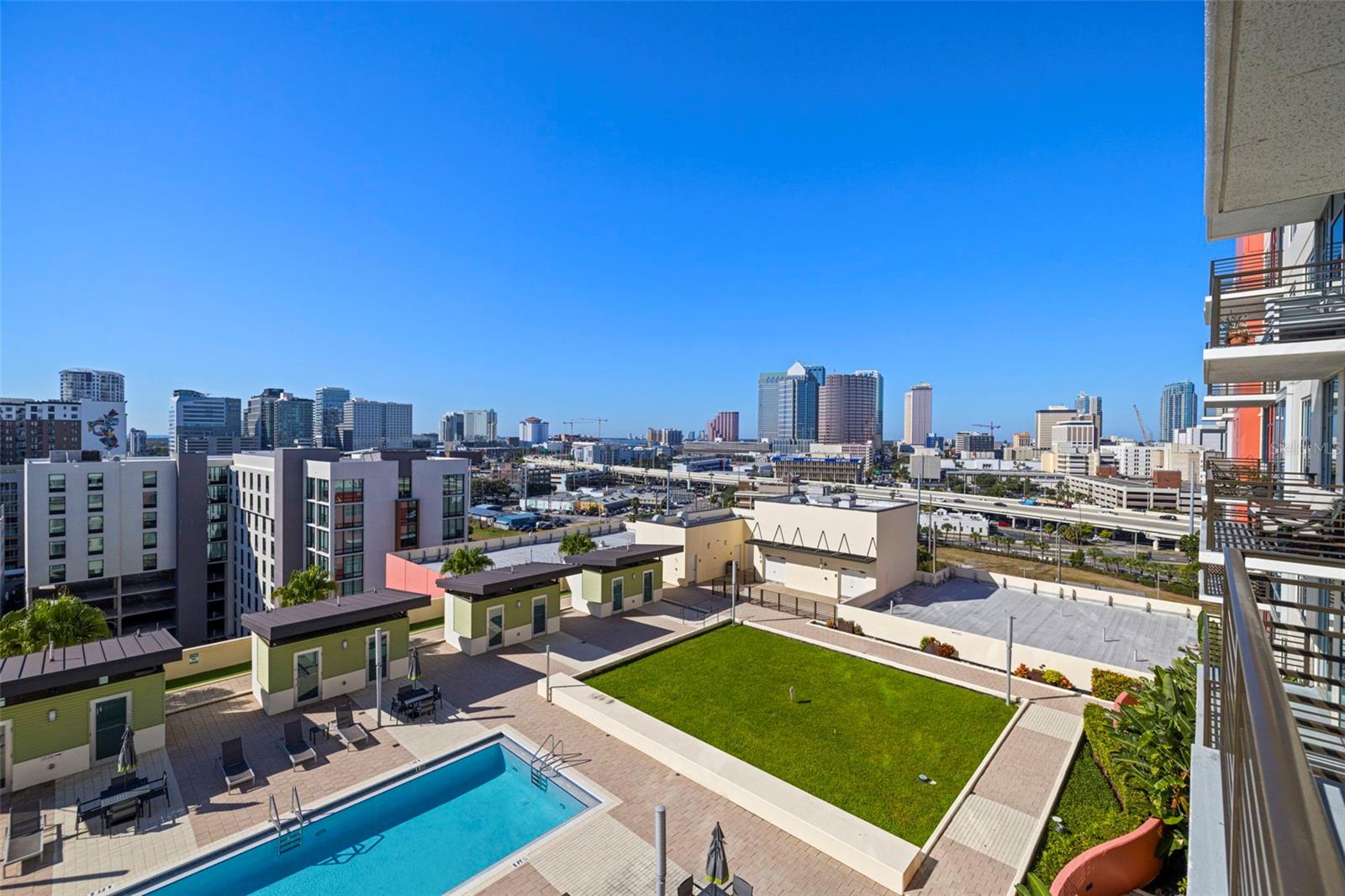 GRAND CENTRAL AT KENNEDY RESID - Residential