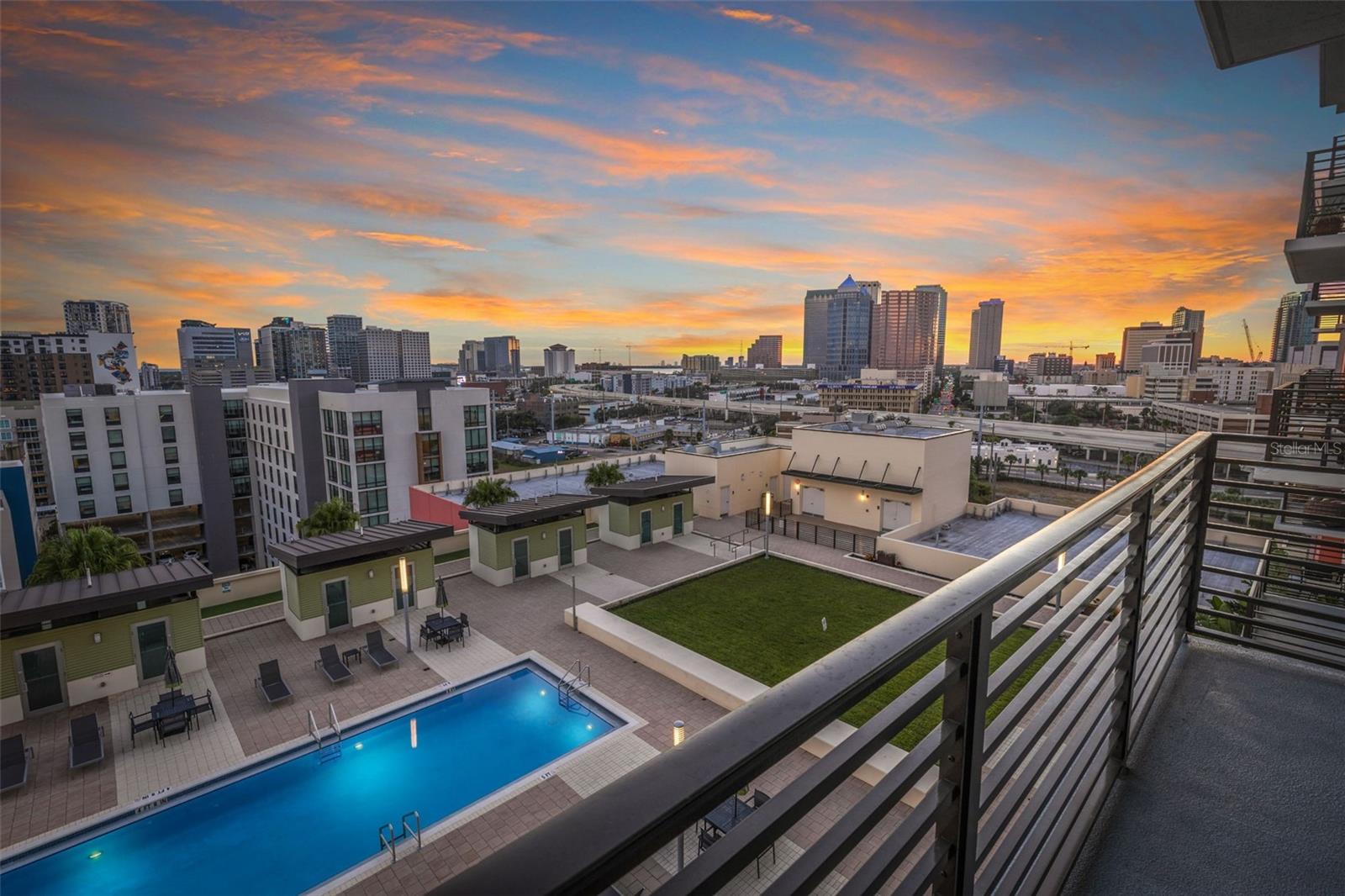 GRAND CENTRAL AT KENNEDY RESID - Residential