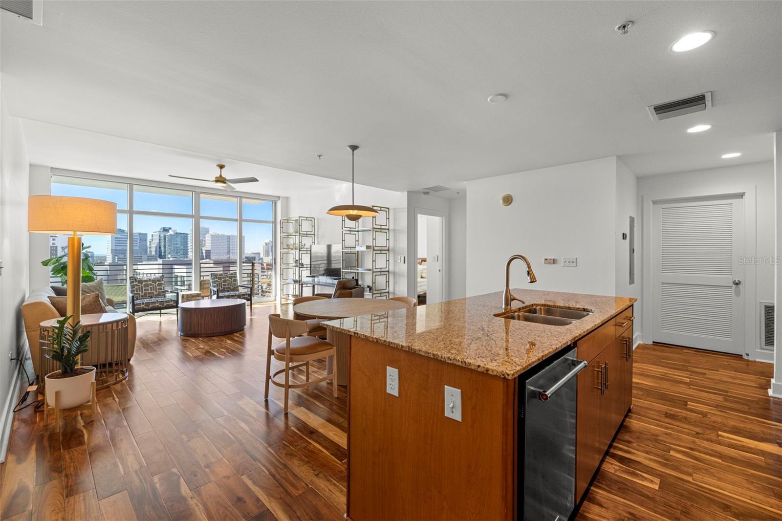 GRAND CENTRAL AT KENNEDY RESID - Residential