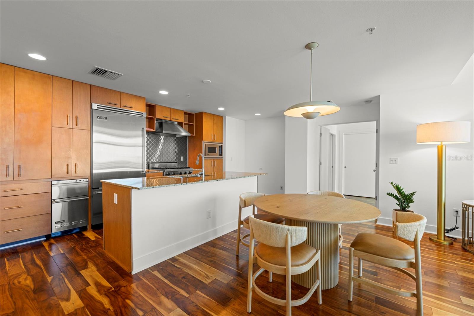 GRAND CENTRAL AT KENNEDY RESID - Residential