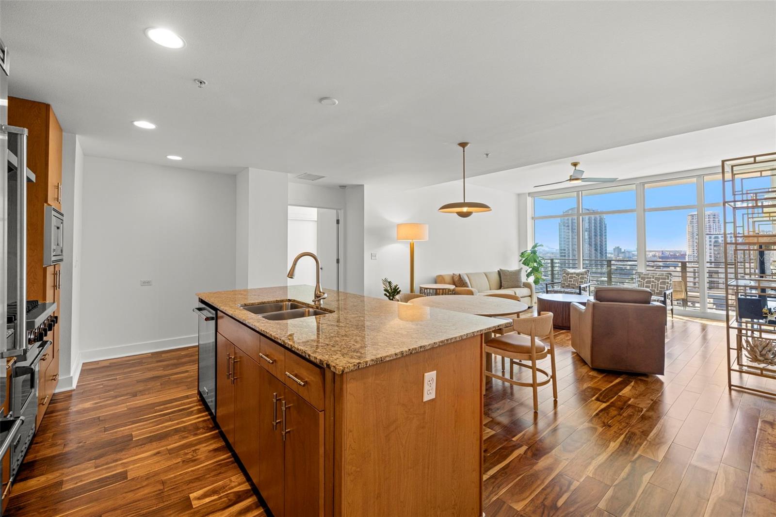 GRAND CENTRAL AT KENNEDY RESID - Residential