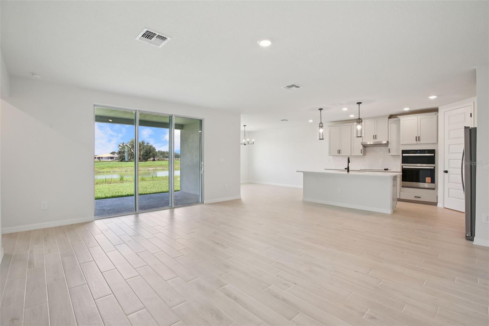 1806 DRAUGHTON DRIVE