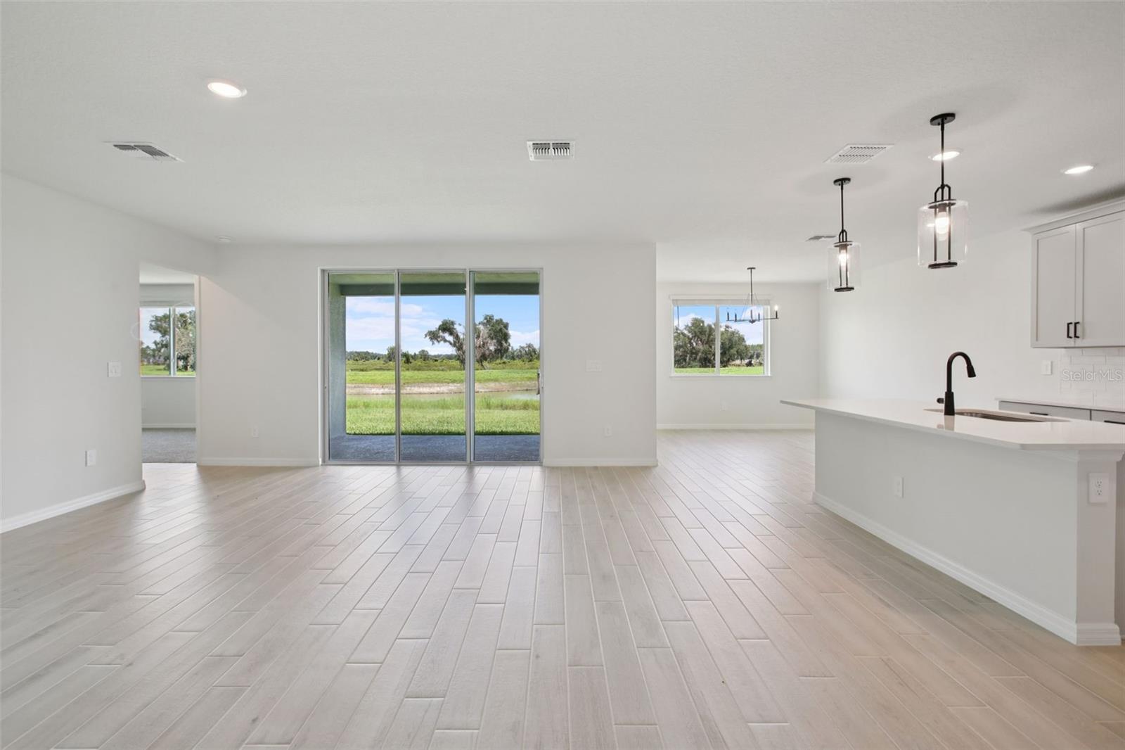 1806 DRAUGHTON DRIVE