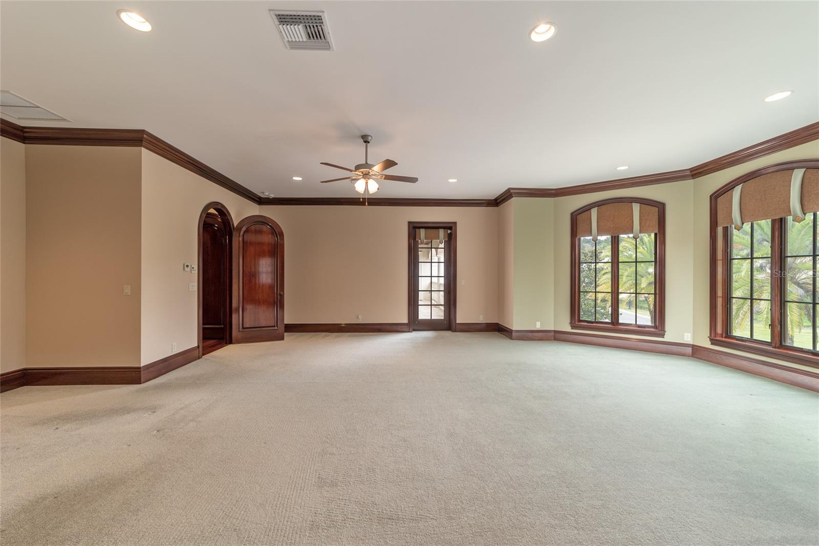 GOLDEN OCALA - Residential