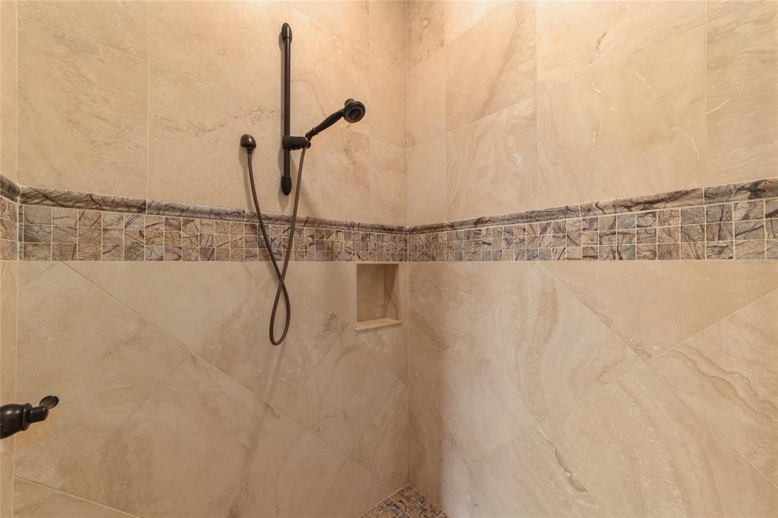 GOLDEN OCALA - Residential