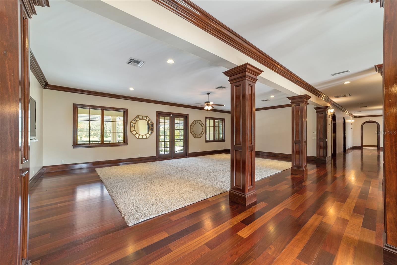 GOLDEN OCALA - Residential