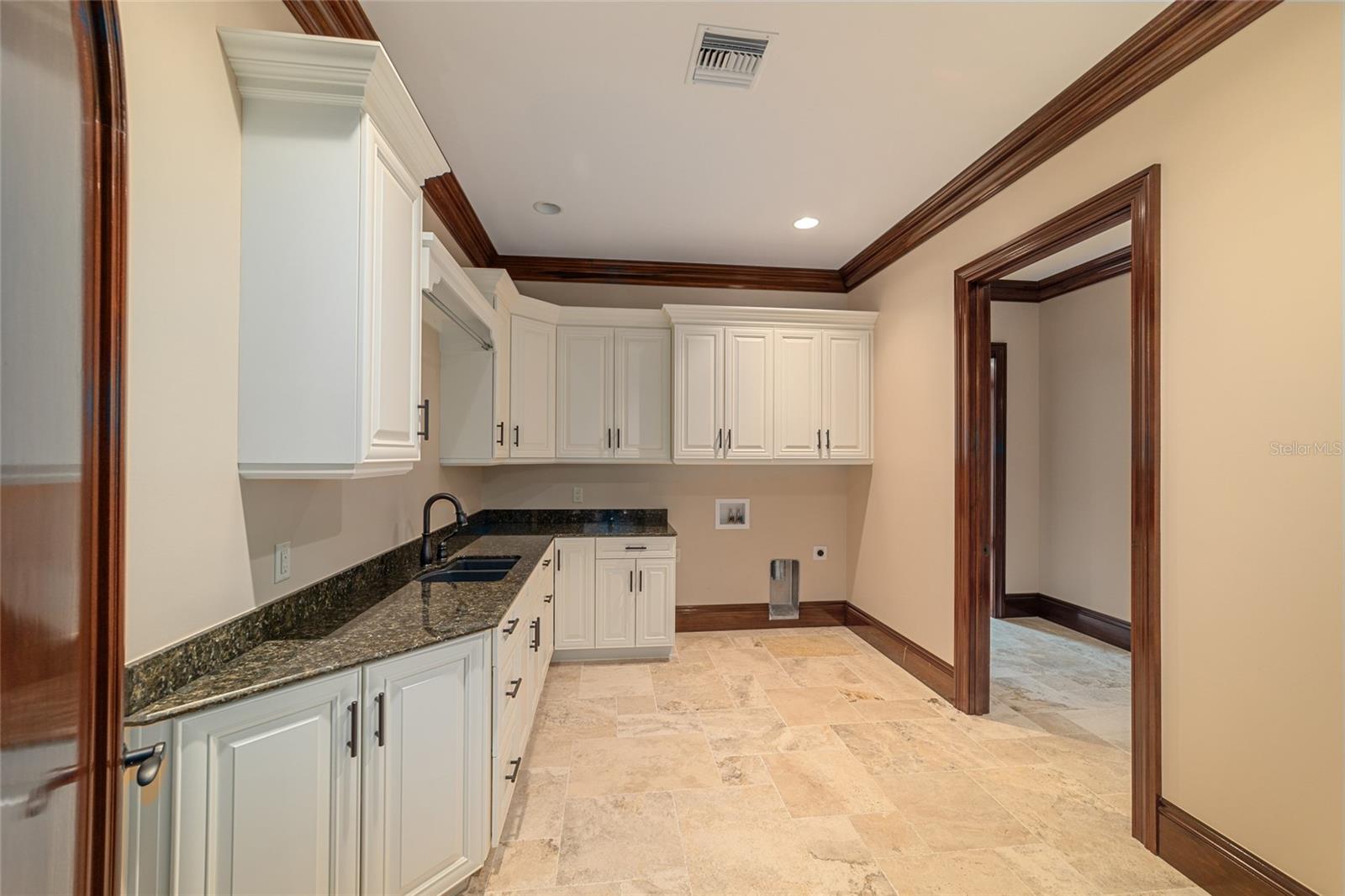 GOLDEN OCALA - Residential