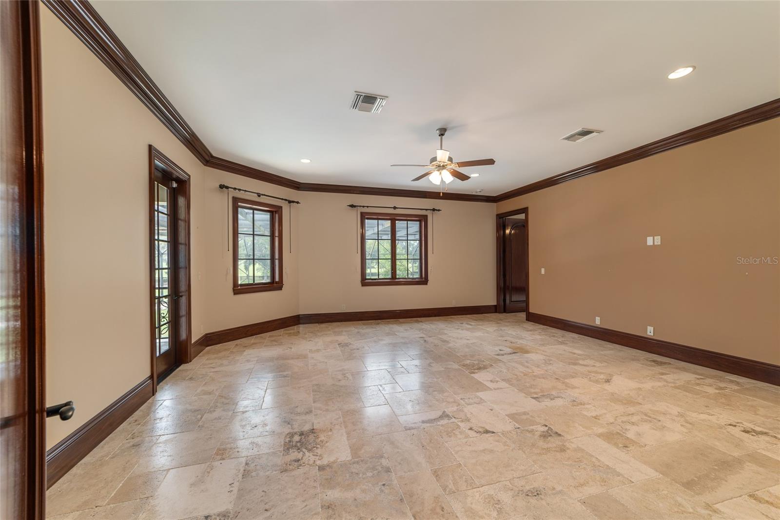 GOLDEN OCALA - Residential