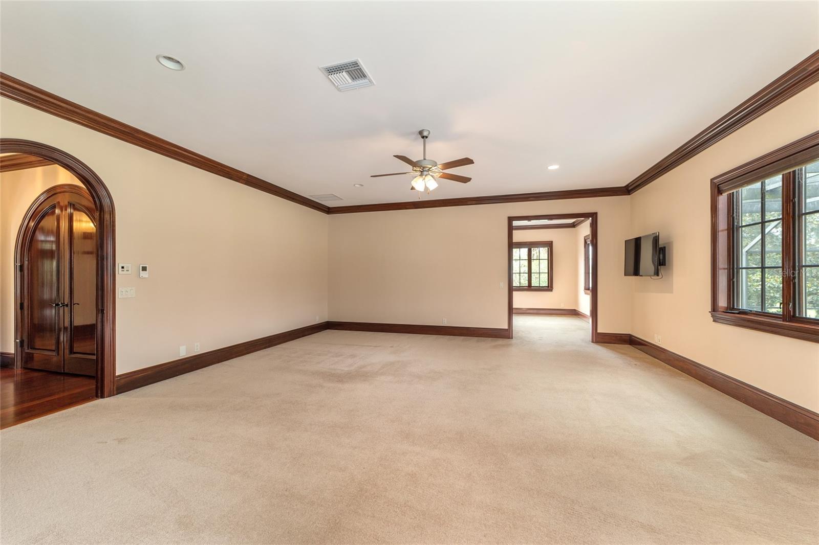 GOLDEN OCALA - Residential