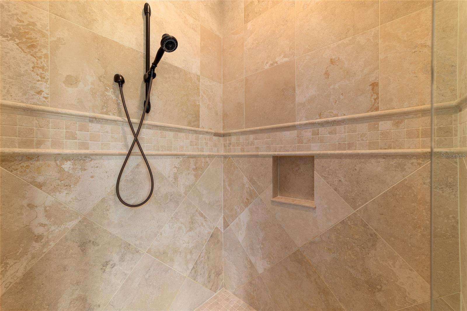 GOLDEN OCALA - Residential