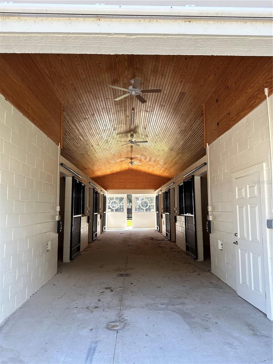 GOLDEN OCALA - Residential