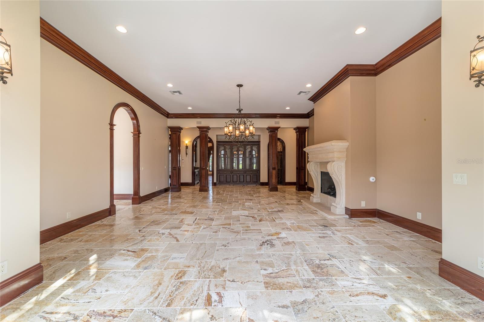 GOLDEN OCALA - Residential