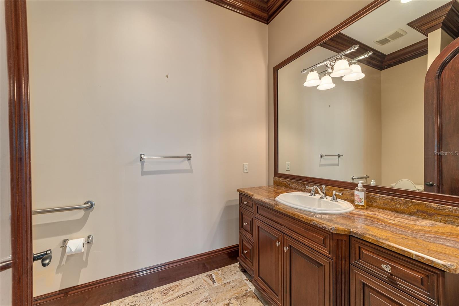 GOLDEN OCALA - Residential