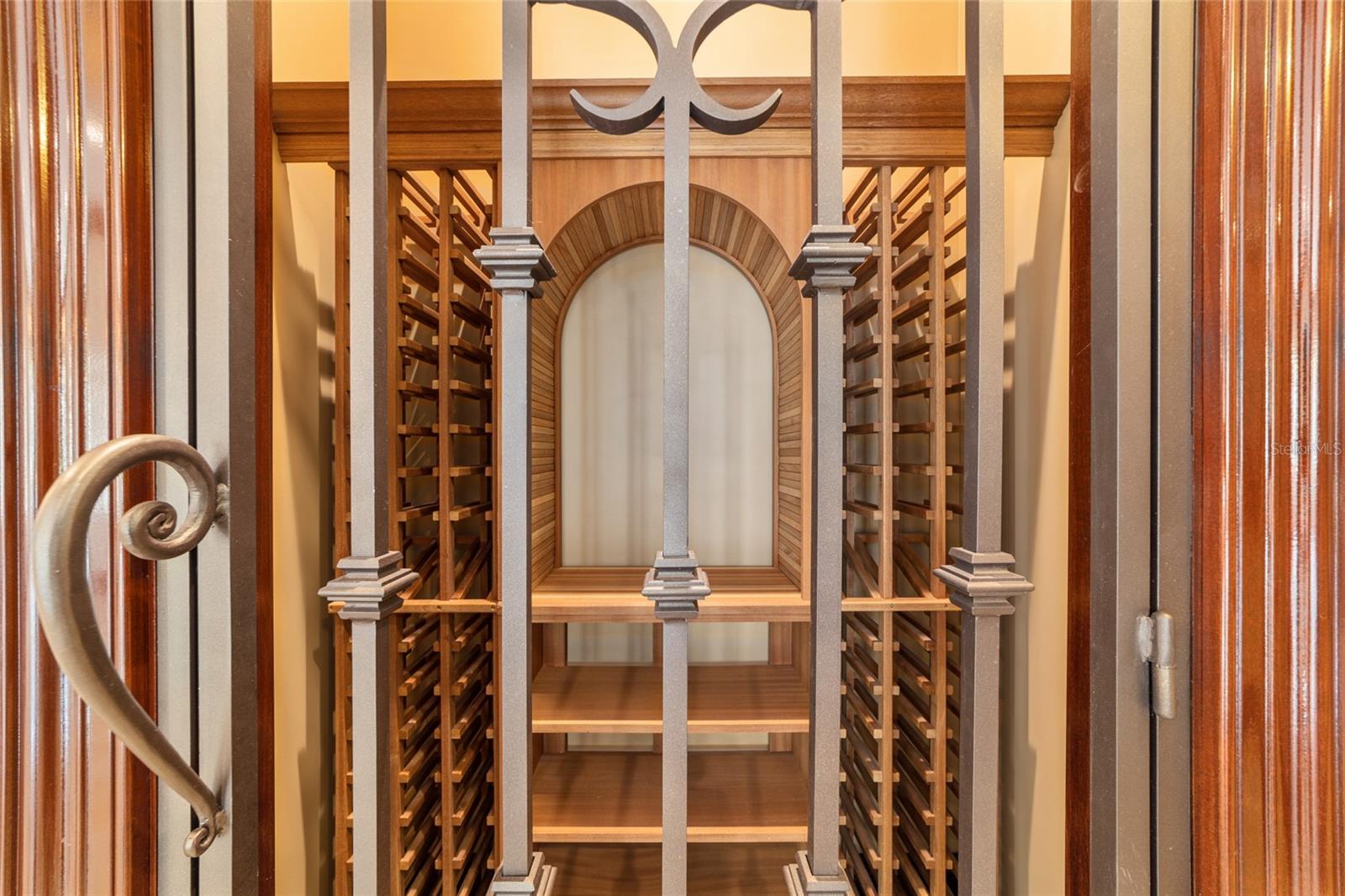 GOLDEN OCALA - Residential