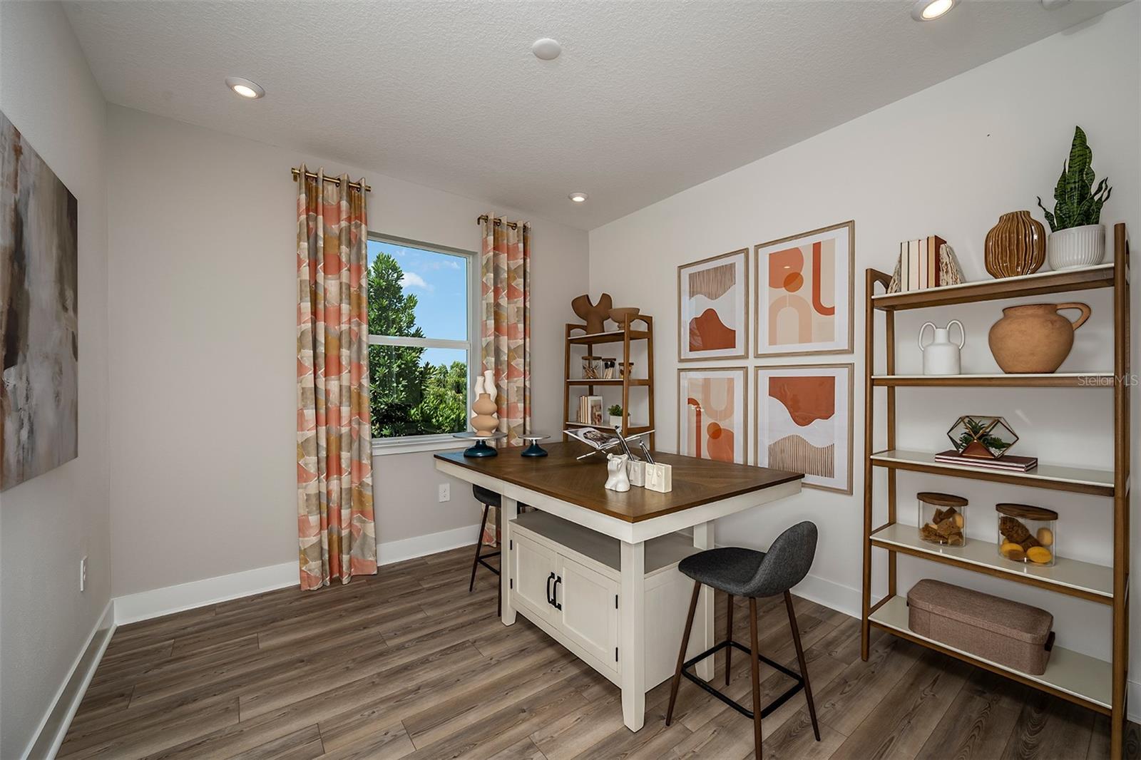 SUNSTONE LAKESIDE AT WELLEN PARK - Residential