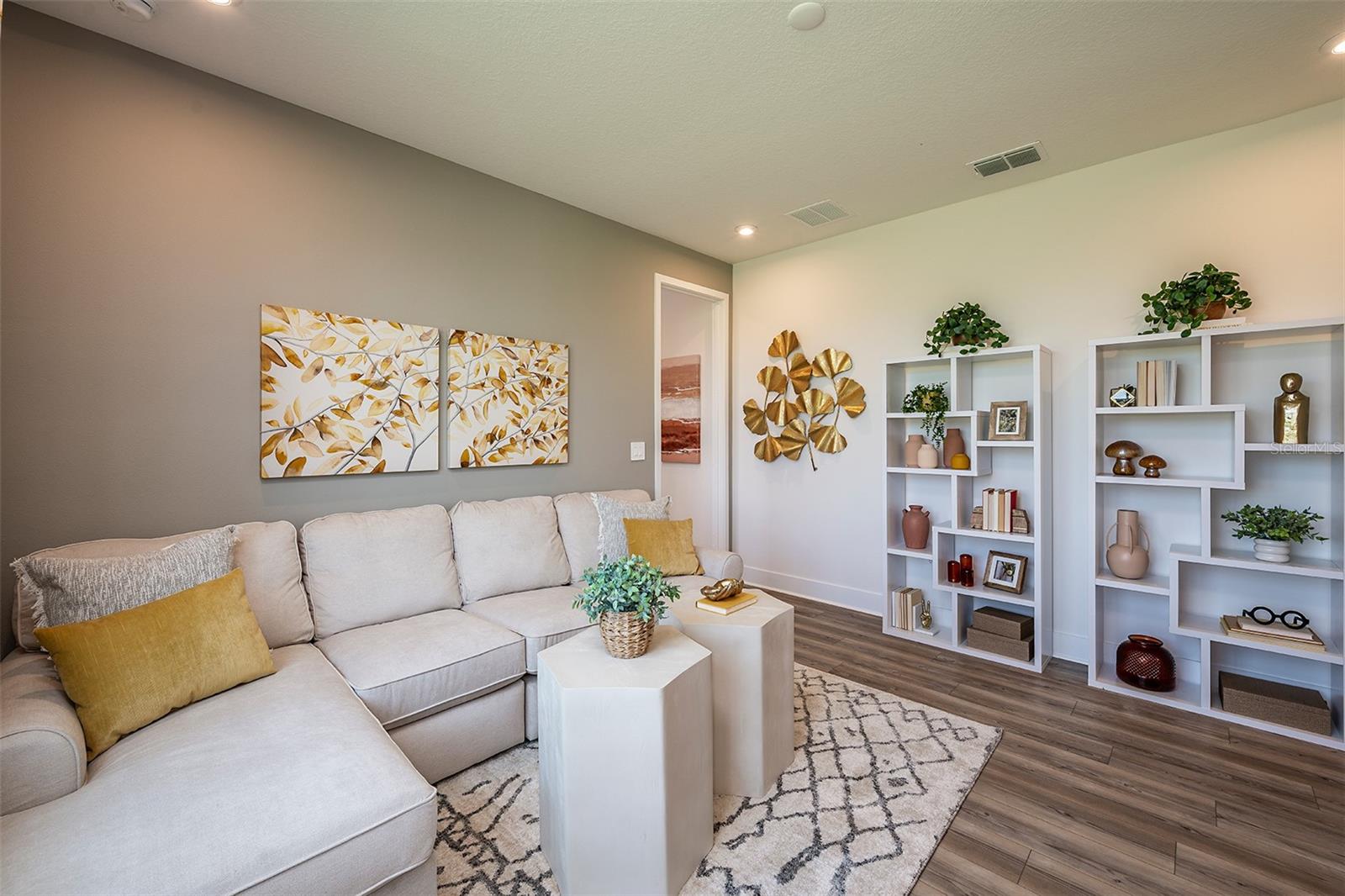 SUNSTONE LAKESIDE AT WELLEN PARK - Residential