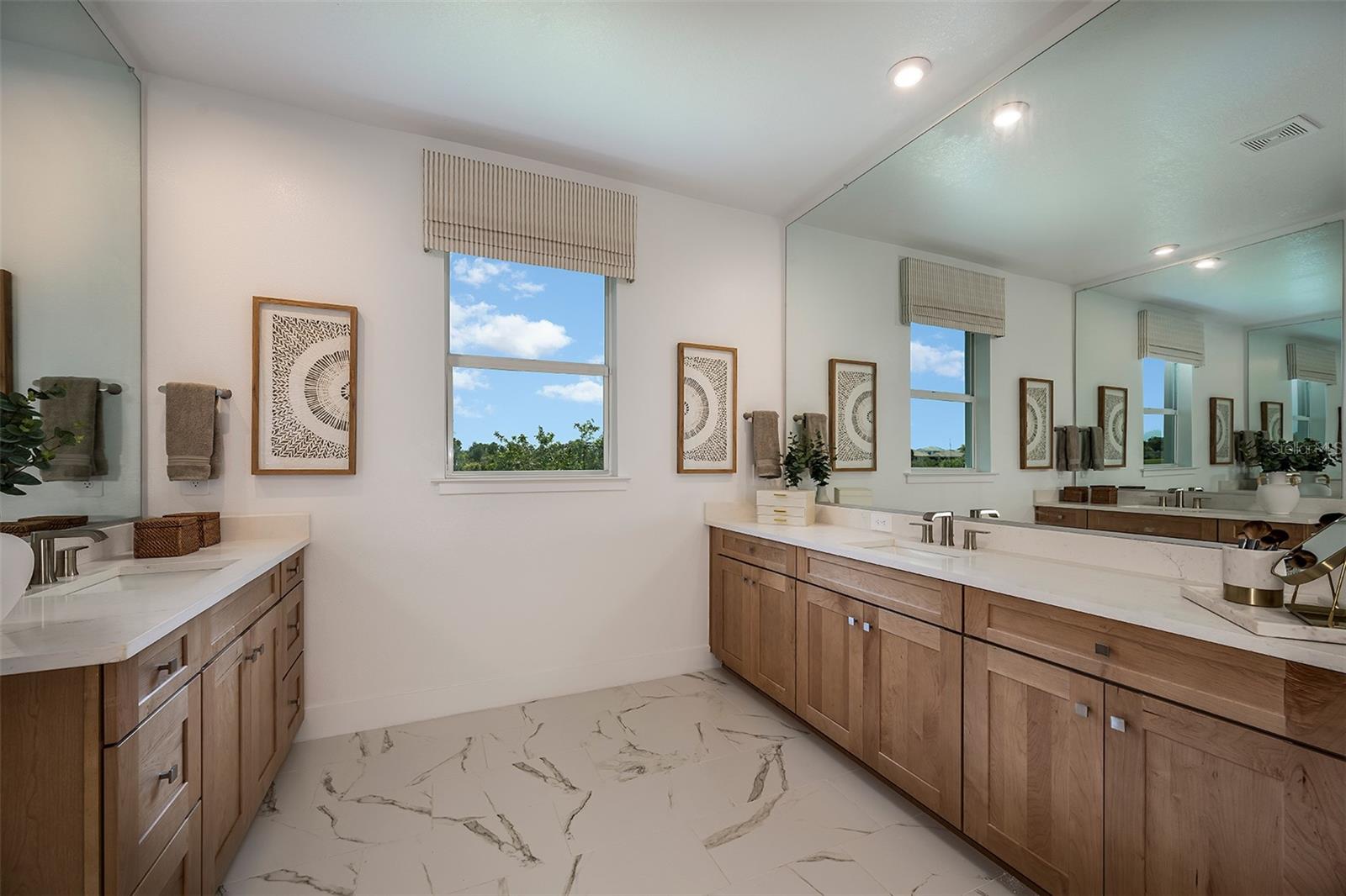 SUNSTONE LAKESIDE AT WELLEN PARK - Residential