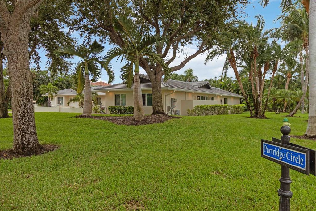 Photo of 499 Partridge Circle, Sarasota, FL 34236 (MLS # A4669490)