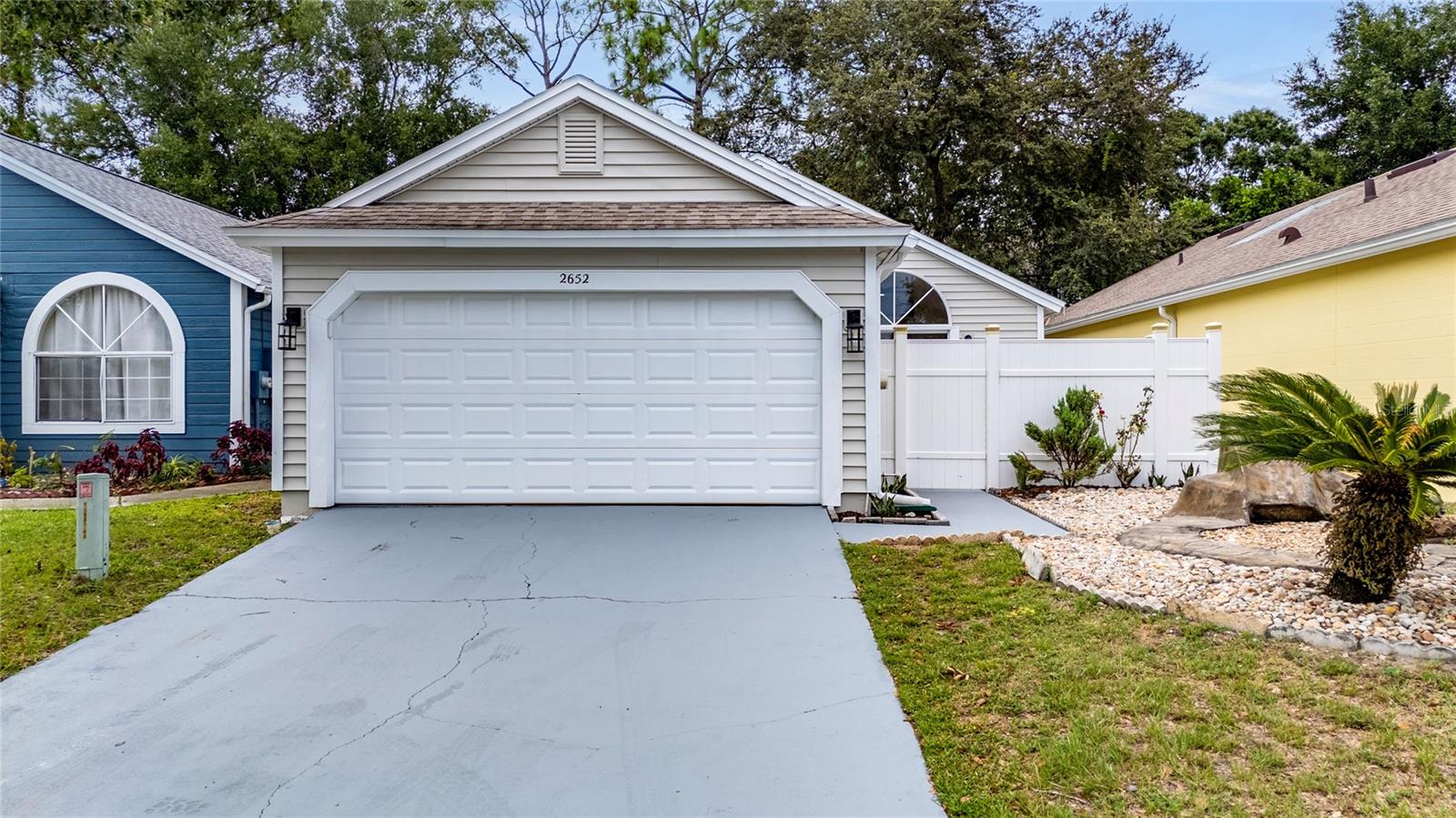 Great Move-In Ready Remodeled Home!
Beautifully updated 3-bedroom, 2-bath home located in the highly sought-after Lake Brantley / Sand Lake area. Enjoy top-rated schools, shopping, and dining—all within a mile of your doorstep.
This charming home offers access to fantastic community amenities including a pool, playground, and tennis courts. Zoned for A-rated schools: Wekiva Elementary, Teague Middle, and the highly acclaimed Lake Brantley High School.
Perfect blend of comfort, convenience, and location—don’t miss it!