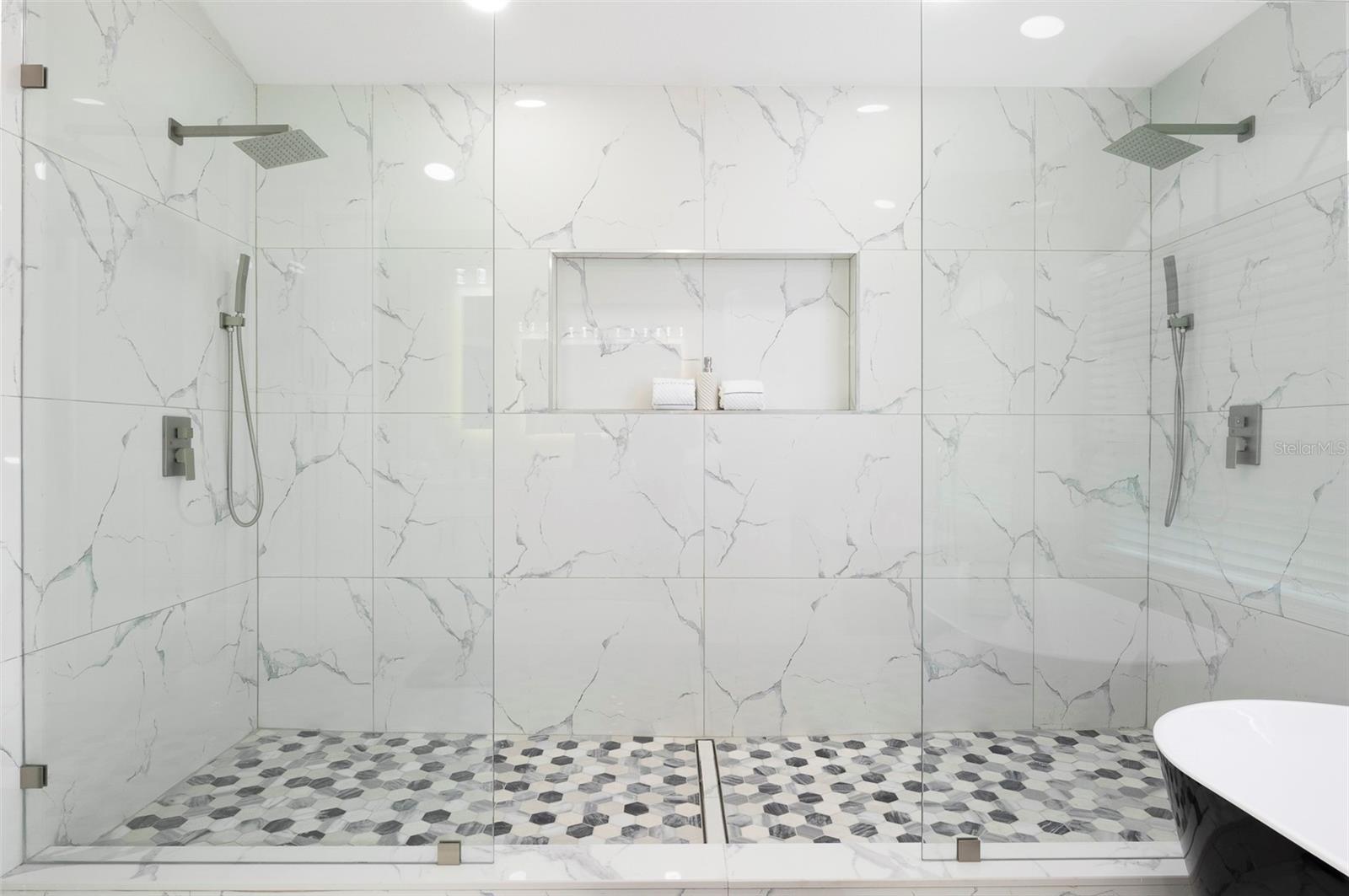 BLOOMINGDALE SEC J J - Residential