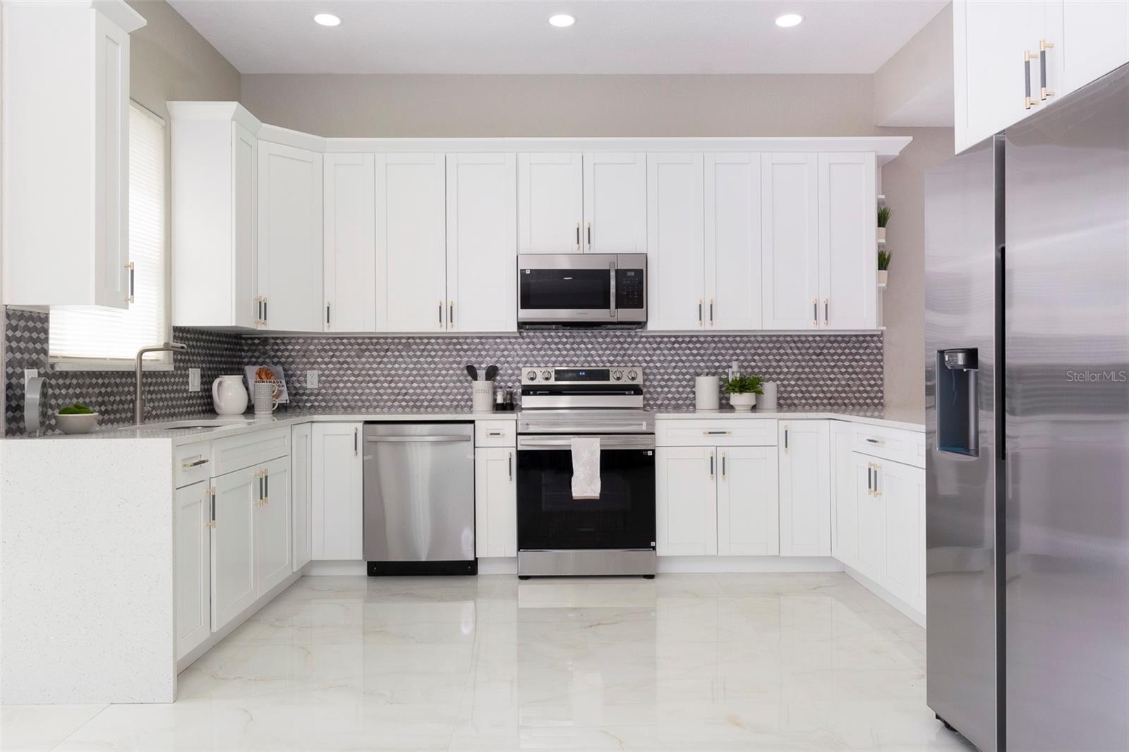 BLOOMINGDALE SEC J J - Residential