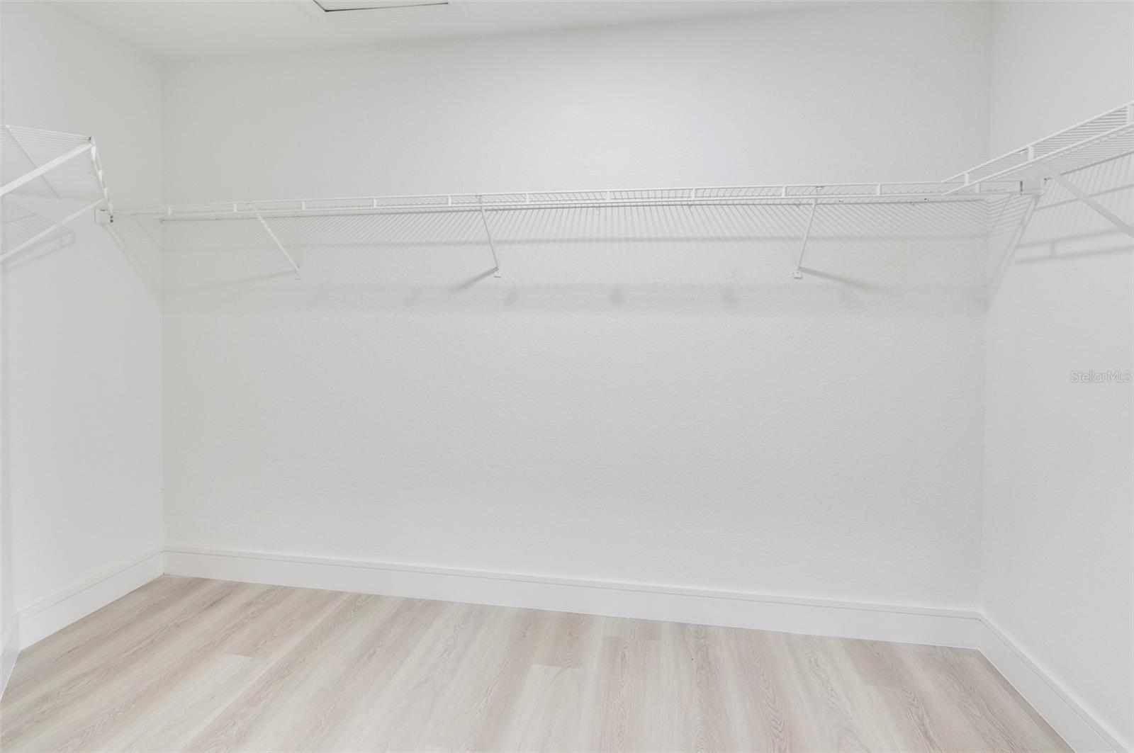 BLOOMINGDALE SEC J J - Residential