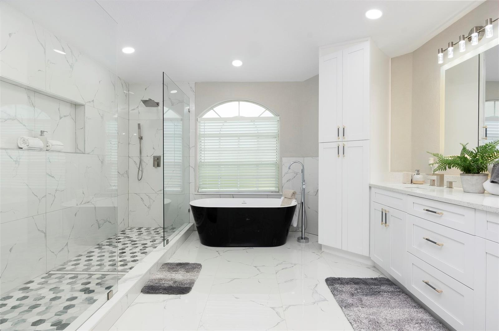 BLOOMINGDALE SEC J J - Residential